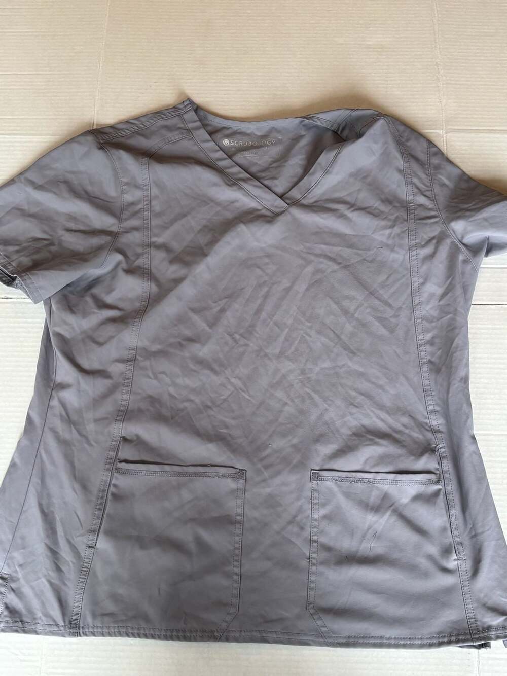 Scrubology Shift Collection V-Neck Scrub Top Gray Size XL Stain